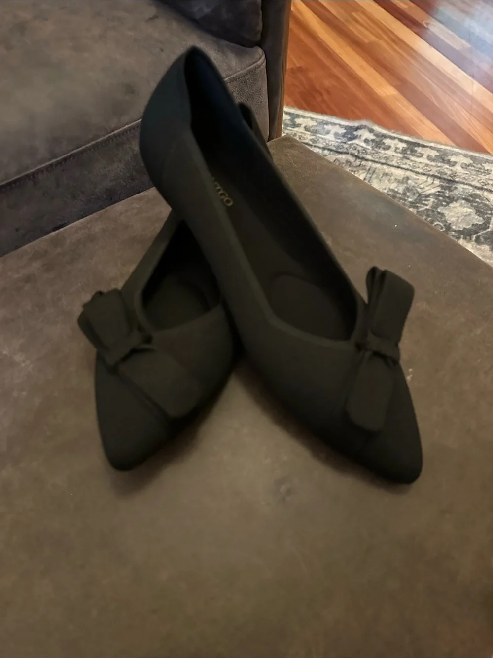 Ultra Cozy Black Pointed Bow Flats - Women Shoes Size 9